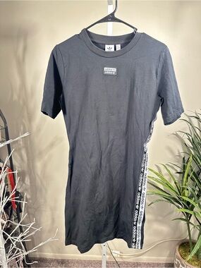 N241. Adidas Black Short Sleeve T-Shirt Dress with Side Logo Tape